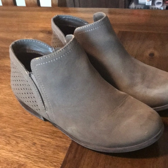 Other - Little girls size 2   Boots ( very stylish ) in good condition